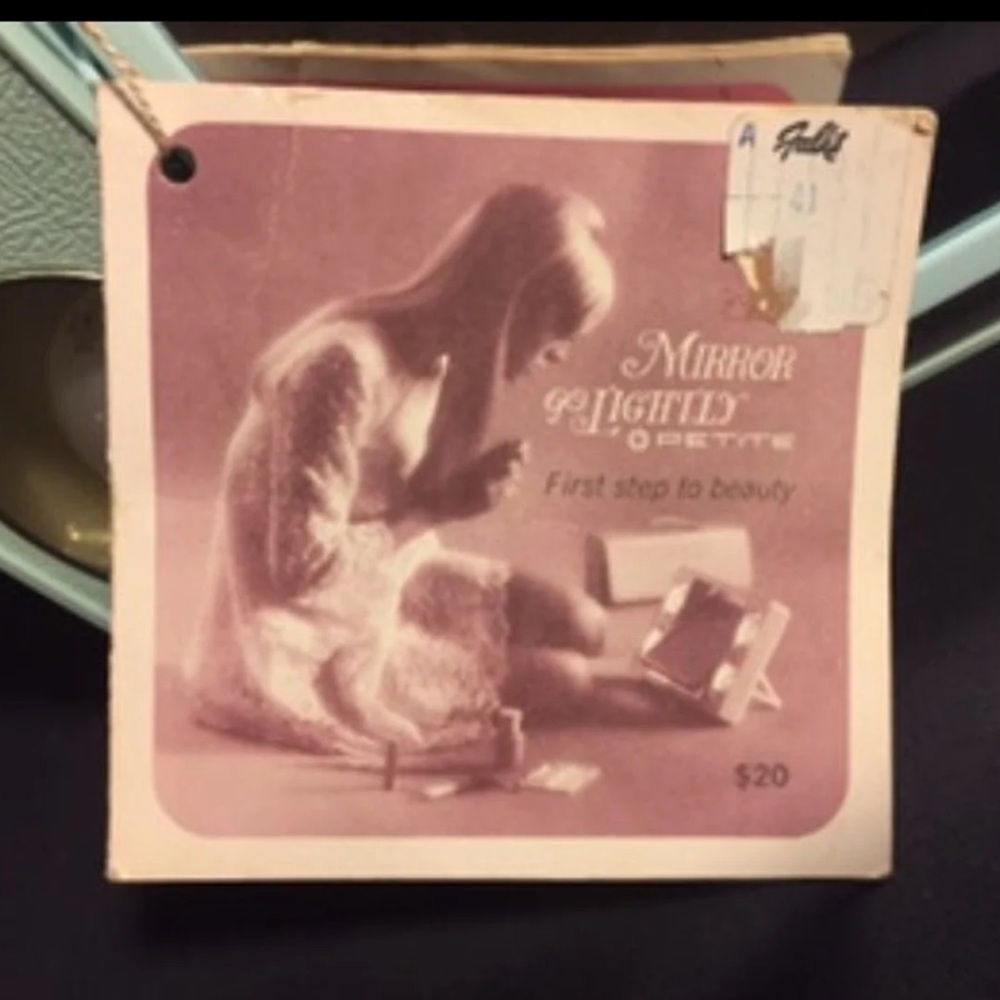 Vintage MCM Vanity Mirror With Lights Mirror go Lightly MCM beauty makeup - Picture 6 of 9